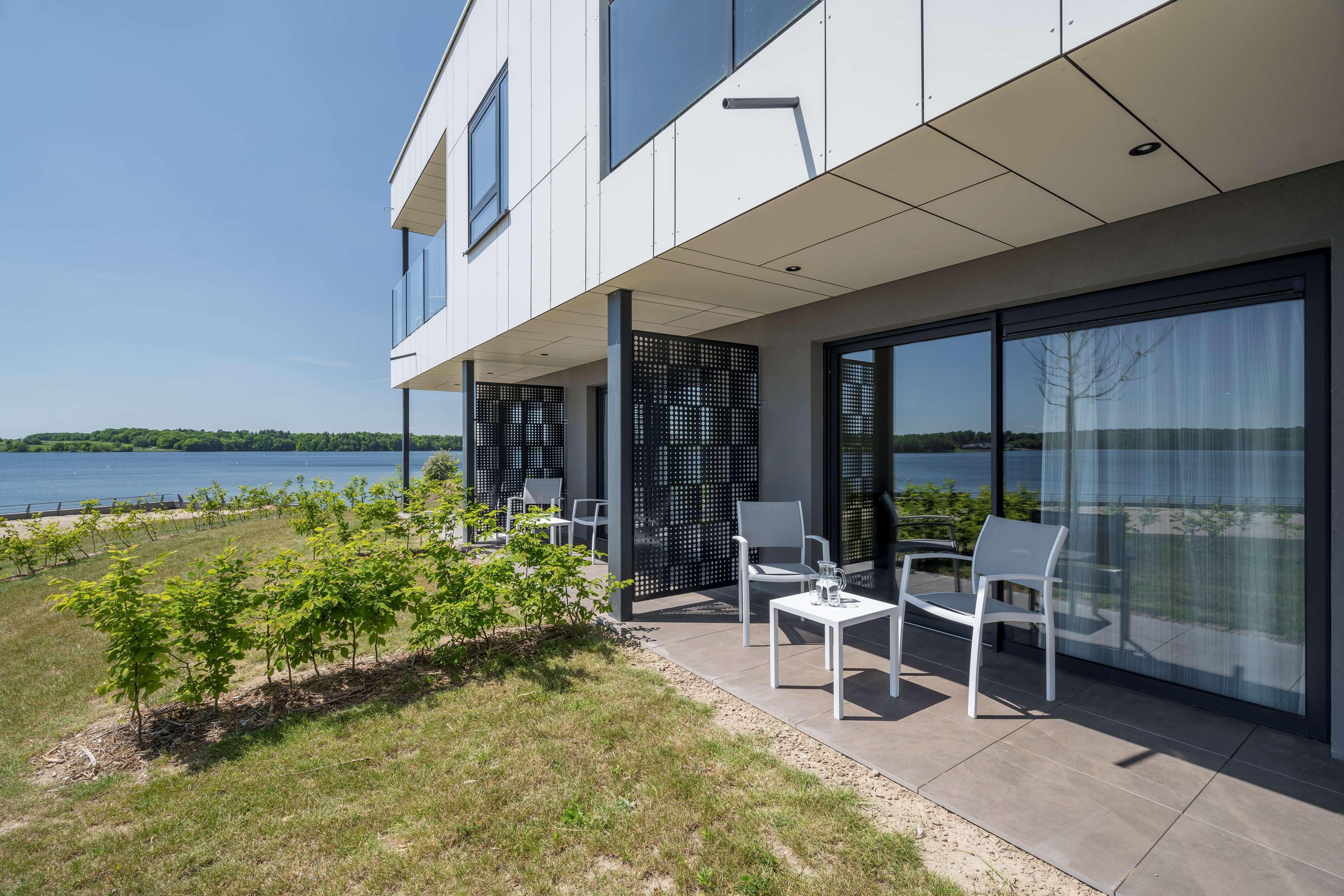 Golden Lakes Hotel Boussu-lez-Walcourt Exterior foto